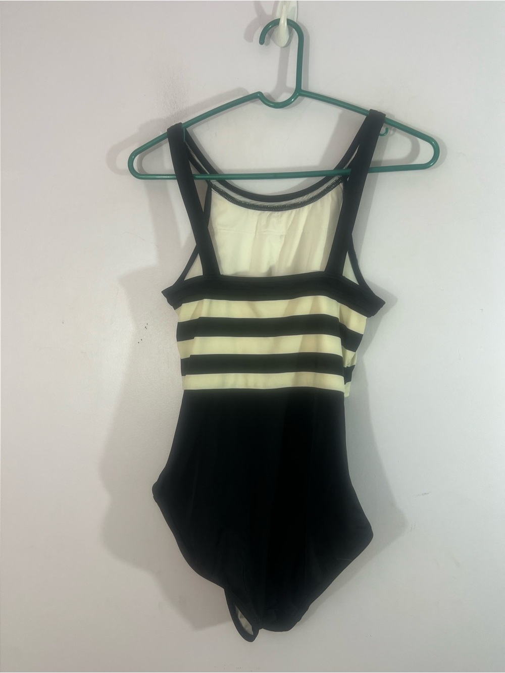 DKNY Swim Size 10 Black White Striped One Piece Swimsuit Twist Front - Picture 2 of 2